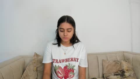 Naty  online show from October 2025 12:17:02 PM