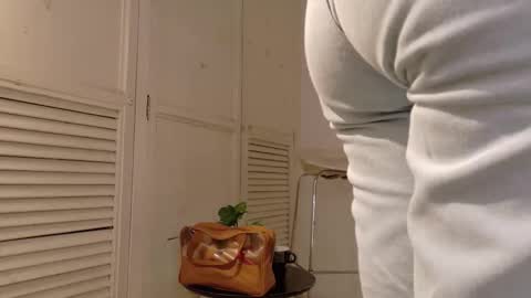 Naty  online show from February 2026 12:20:01 PM