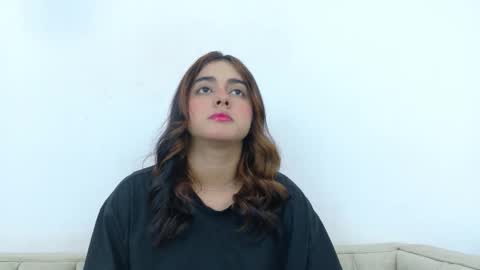 Naty  online show from March 2026 01:49:01 PM