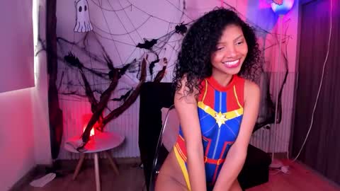 Natalia online show from November 2025 05:58:02 PM