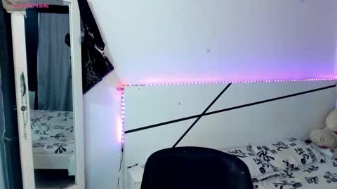 Natalia  online show from October 2025 01:10:01 PM