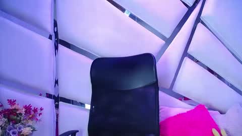 Snapshot of natalia_pinkk chatting on February 2026 06:26:01 AM natalia pinkk online show from February 2026 06:26:01 AM