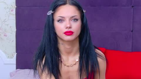 Snapshot of nataliacroft chatting on May 2026 12:45:02 PM nataliacroft online show from May 2026 12:45:02 PM