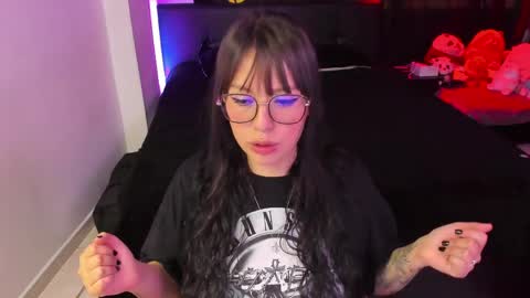 Natalia online show from April 2026 10:33:01 PM