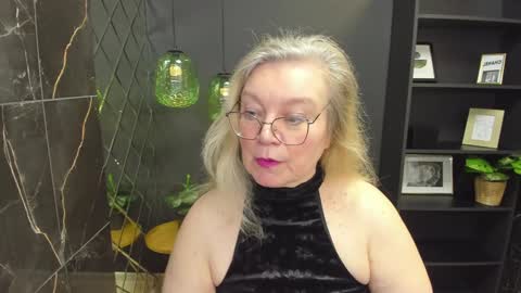 Snapshot of natalicloud chatting on December 2024 01:13:02 PM NataliCloud online show from December 2024 01:13:02 PM
