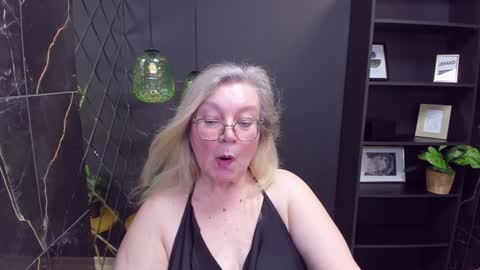 Snapshot of natalicloud chatting on December 2024 04:26:01 PM NataliCloud online show from December 2024 04:26:01 PM
