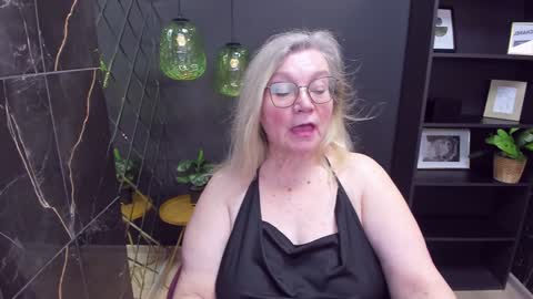 Snapshot of natalicloud chatting on December 2024 07:29:01 PM NataliCloud online show from December 2024 07:29:01 PM