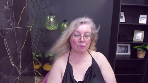 Snapshot of natalicloud chatting on December 2024 01:17:01 PM NataliCloud online show from December 2024 01:17:01 PM