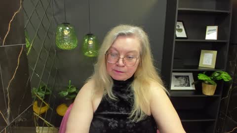 Snapshot of natalicloud chatting on December 2024 02:10:02 PM NataliCloud online show from December 2024 02:10:02 PM