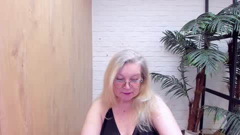 Snapshot of natalicloud chatting on December 2024 05:08:01 PM NataliCloud online show from December 2024 05:08:01 PM