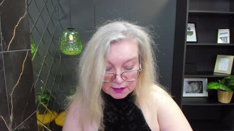 Snapshot of natalicloud chatting on December 2024 01:44:02 PM NataliCloud online show from December 2024 01:44:02 PM