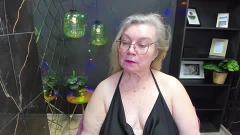 Snapshot of natalicloud chatting on December 2024 04:52:01 PM NataliCloud online show from December 2024 04:52:01 PM