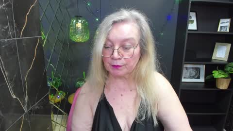 Snapshot of natalicloud chatting on January 2025 07:23:02 PM NataliCloud online show from January 2025 07:23:02 PM