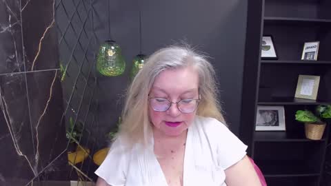 Snapshot of natalicloud chatting on January 2025 01:29:01 PM NataliCloud online show from January 2025 01:29:01 PM