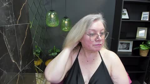 Snapshot of natalicloud chatting on January 2025 01:43:01 PM NataliCloud online show from January 2025 01:43:01 PM