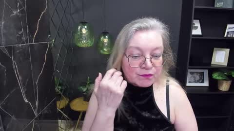 Snapshot of natalicloud chatting on February 2025 01:10:01 PM NataliCloud online show from February 2025 01:10:01 PM
