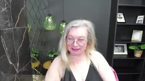 Snapshot of natalicloud chatting on February 2025 05:58:01 PM NataliCloud online show from February 2025 05:58:01 PM