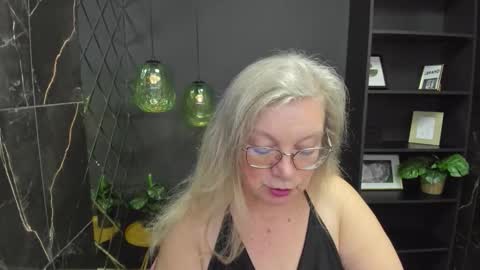 Snapshot of natalicloud chatting on October 2025 01:30:01 PM NataliCloud online show from October 2025 01:30:01 PM