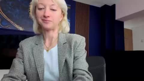 Natalie online show from April 2026 05:32:02 AM