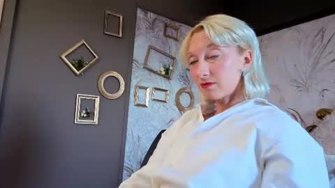 Natalie online show from June 2026 01:59:01 PM