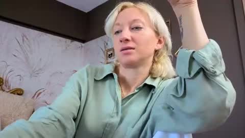Natalie online show from June 2026 06:33:01 AM