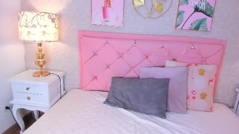 Snapshot of natalie_fox__ chatting on June 2026 11:24:02 AM Naty online show from June 2026 11:24:02 AM