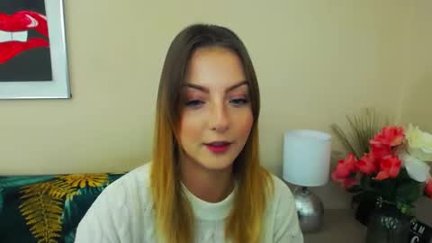 Snapshot of natalie_live chatting on February 2025 07:18:01 AM NatalieSexy online show from February 2025 07:18:01 AM