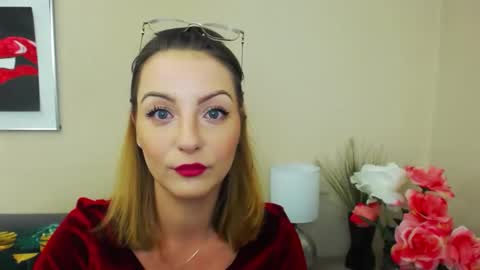 Snapshot of natalie_live chatting on February 2025 07:11:02 AM NatalieSexy online show from February 2025 07:11:02 AM