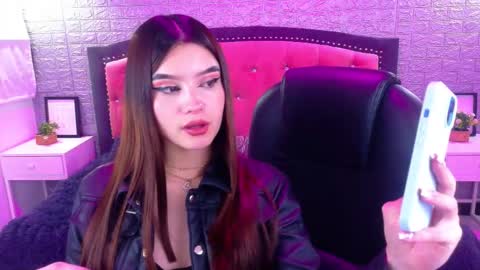 natalie  online show from October 2025 08:03:02 PM