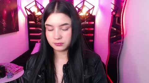 natalie  online show from April 2026 08:14:02 PM