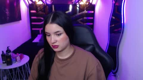 natalie  online show from May 2026 08:47:01 PM