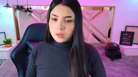 natalie  online show from June 2026 08:00:02 PM