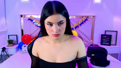 natalie  online show from June 2026 08:19:01 PM