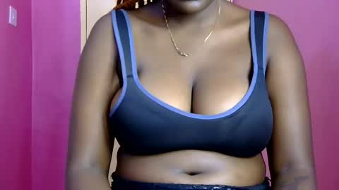 Snapshot of natalie_scarlett chatting on September 2025 04:51:01 PM Natalie online show from September 2025 04:51:01 PM