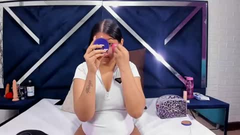 natalieevansx online show from June 2026 12:58:01 PM