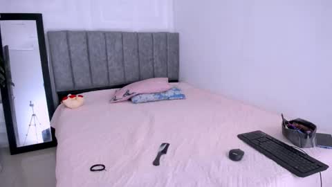 NATALY online show from November 2025 08:58:01 PM