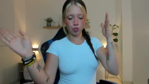 Nataly online show from May 2026 01:54:01 AM