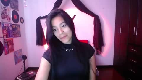 Snapshot of natalyescobar_lx chatting on December 2024 02:17:02 PM Nataly Escobar online show from December 2024 02:17:02 PM
