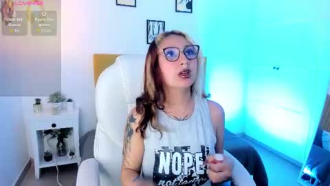 Snapshot of natasha__monroe chatting on June 2026 12:51:02 PM Natasha online show from June 2026 12:51:02 PM