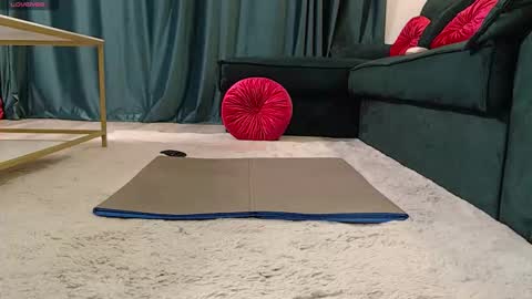 Naty  online show from October 2025 08:09:02 PM