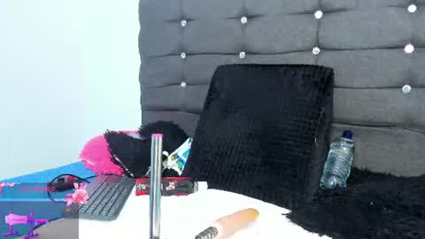 Snapshot of natasha_cute01 chatting on July 2026 01:04:02 PM natasha_cute01 online show from July 2026 01:04:02 PM