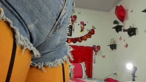 Snapshot of natasha_jurado chatting on February 2025 01:04:02 AM N A T A S H A  online show from February 2025 01:04:02 AM