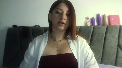 natalia online show from June 2026 06:05:02 PM