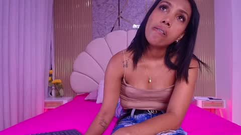 Natasha online show from May 2026 07:19:02 PM
