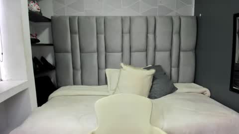 N A T A S H A online show from September 2025 07:28:01 PM