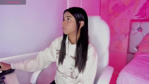 Snapshot of natasha_smith_ws chatting on December 2024 06:48:01 PM Natasha online show from December 2024 06:48:01 PM