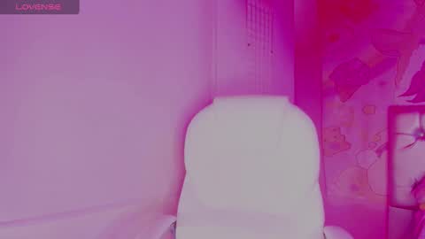 Snapshot of natasha_smith_ws chatting on December 2024 01:05:01 AM Natasha online show from December 2024 01:05:01 AM