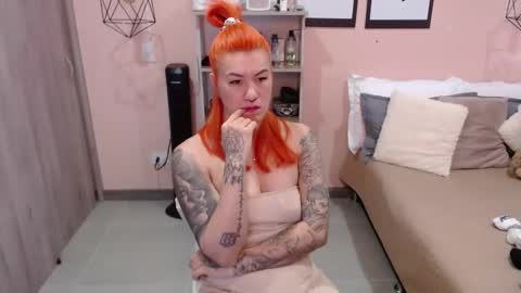 Snapshot of natasha_woo chatting on January 2025 09:13:01 PM Nat online show from January 2025 09:13:01 PM