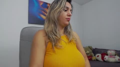 Snapshot of natashaboobs chatting on September 2025 05:18:01 AM natashaboobs online show from September 2025 05:18:01 AM