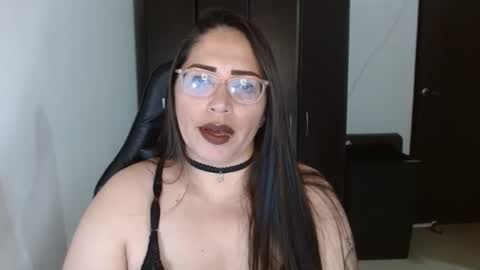 Natasha Smithe  online show from October 2025 02:59:01 AM